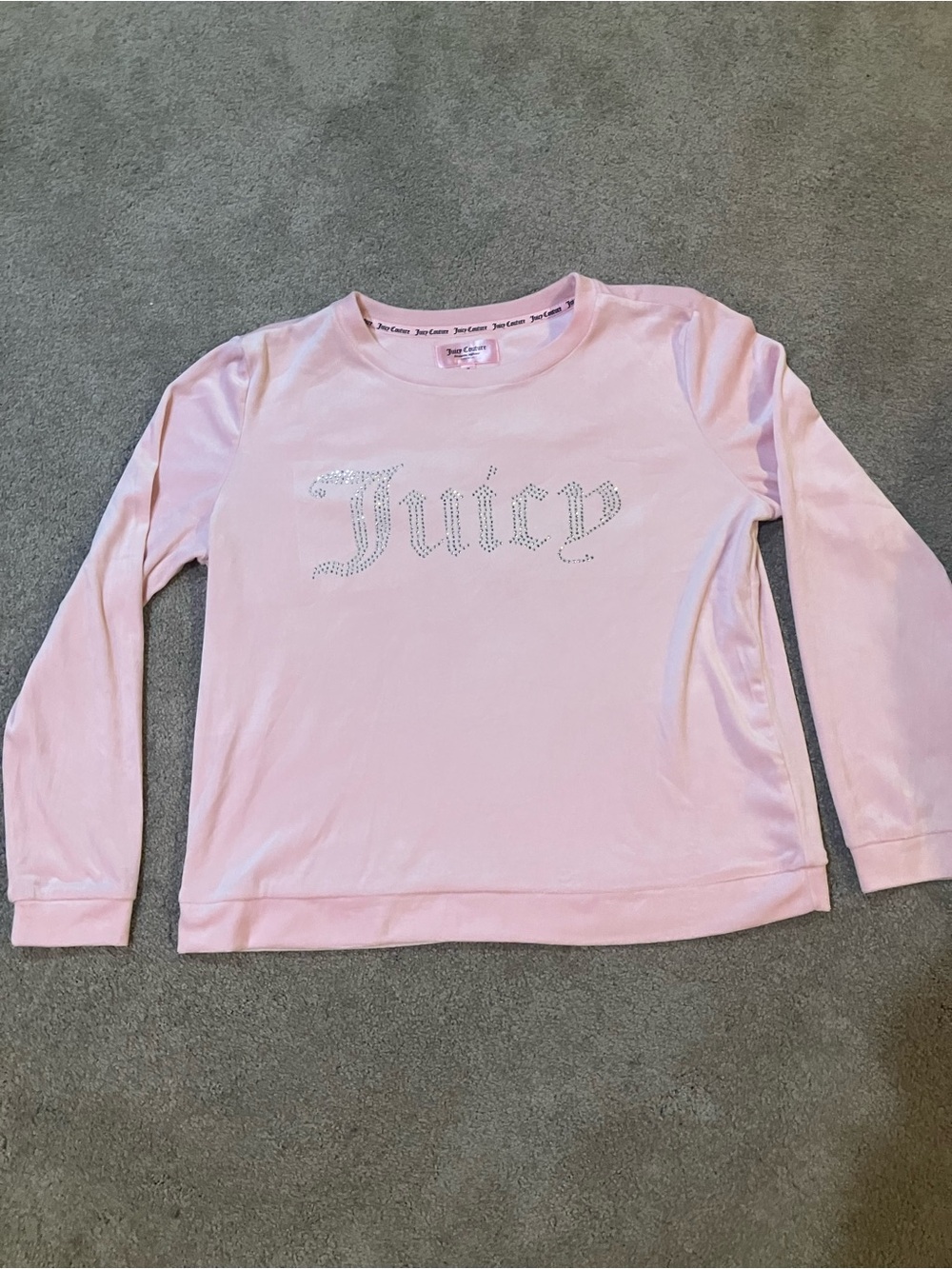 Juicy Couture Velour light pink pajama set with rhinestone logo - Picture 7 of 8